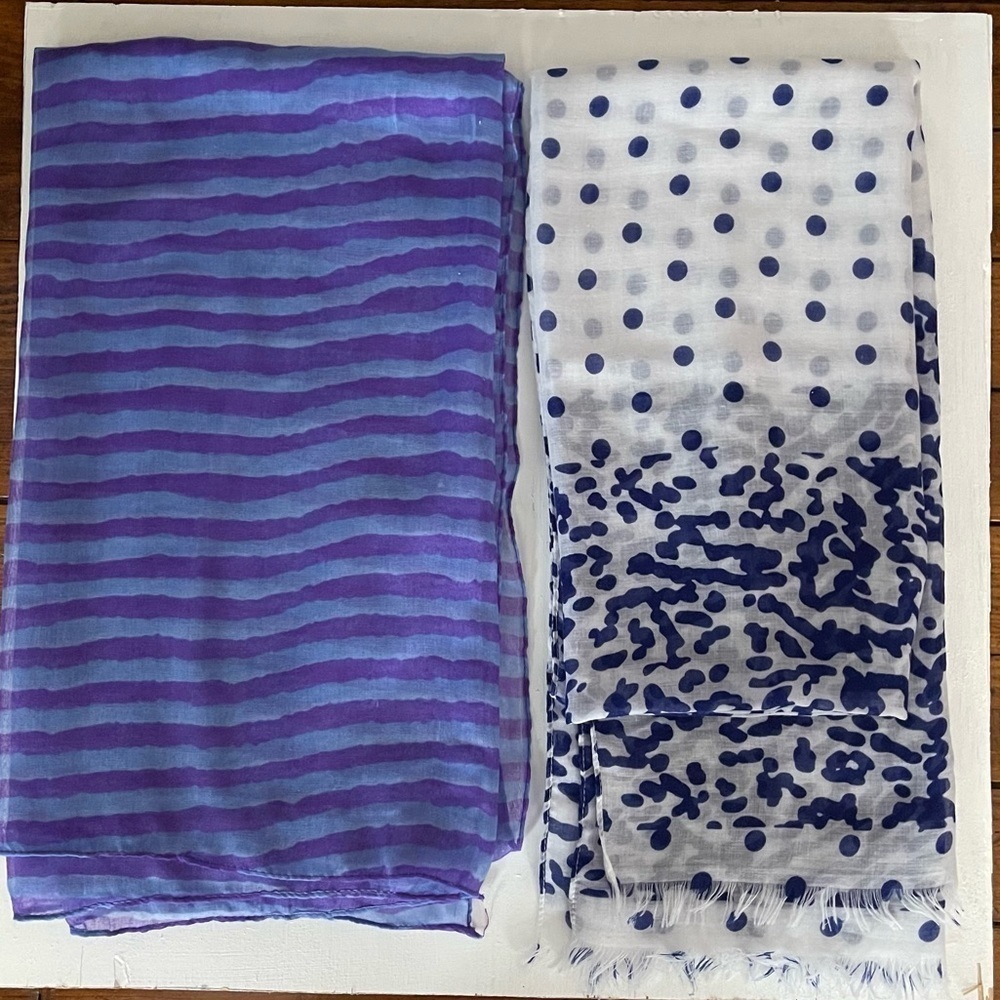 2 Scarves